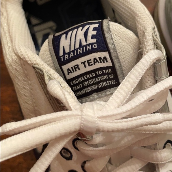 NIKE Training Air Team Max Air - SZ 6.5 - Picture 3 of 5
